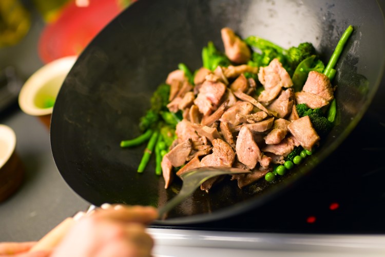 Gesund kochen mit Gemüsepfanne mit Fleisch